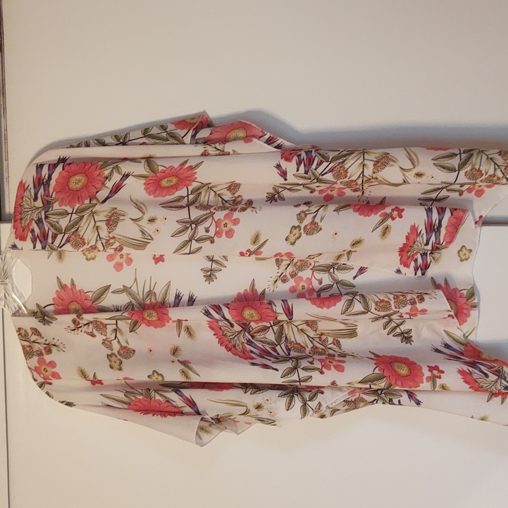 Cream floral kimono  size 2XL